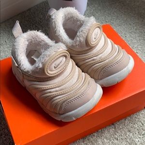 Nike toddler sneakers
